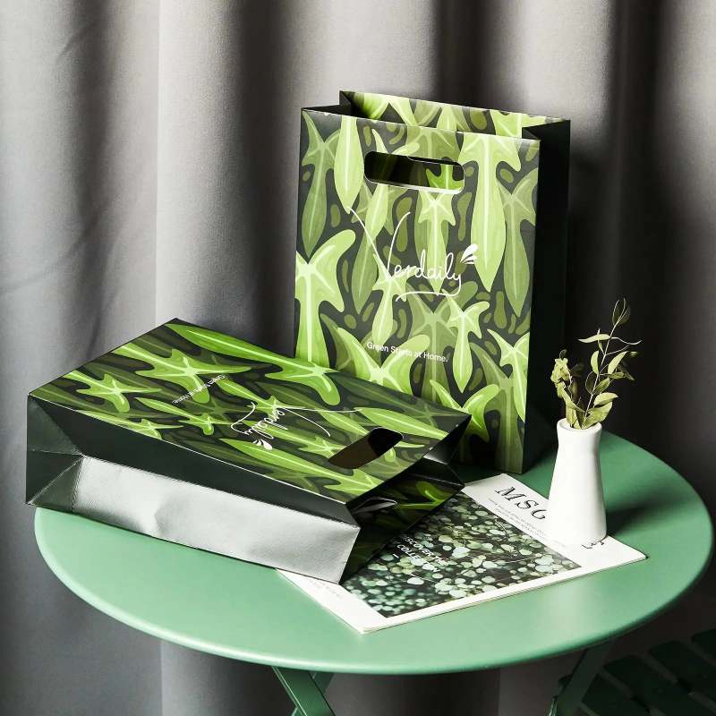 Custom Die Cut Handle Gift Bags-SPU RacetopPrint